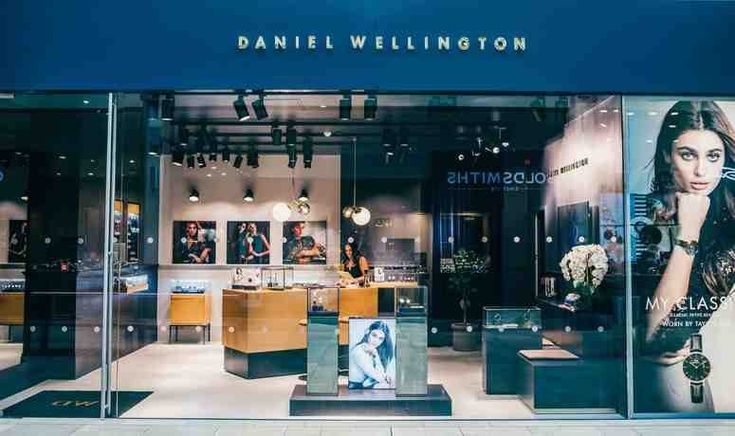 Watch specialist Daniel Wellington has opened its first standalone UK store outside of London, selecting the key… | Uk retail, Retail design, Glass cabinets display